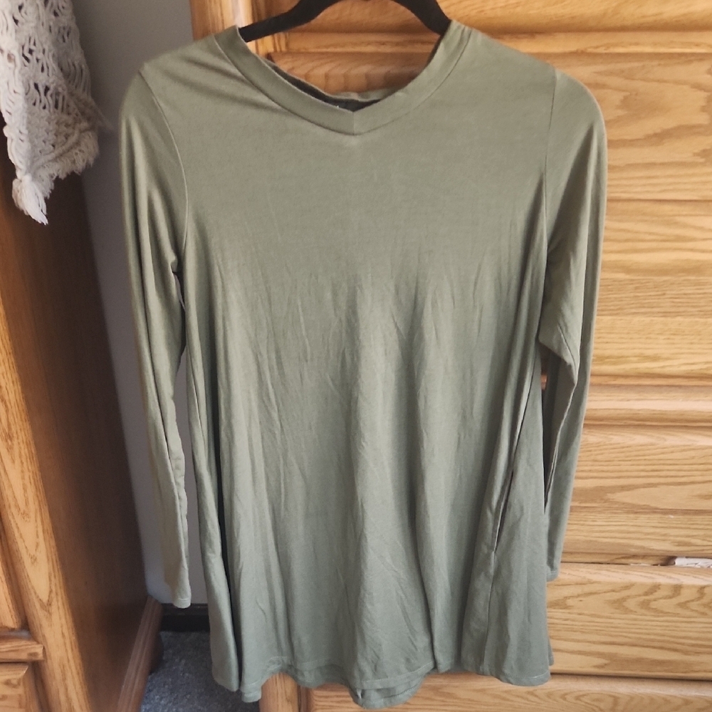 Green Vneck Cotton Tunic Swing Sz Sml Dress with Long Sleeves and Relaxed Fit